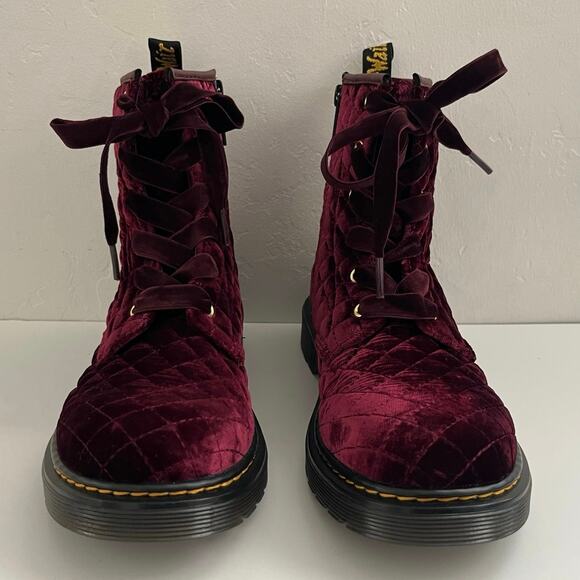 Dr. Martens 1460 Quilted Cherry Red Velvet Boots Women's 7 Grunge Vamp Vegan NEW - Picture 4 of 13